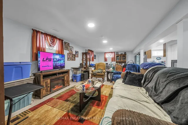 Additional image 33 of 8 SHYNAL Ave