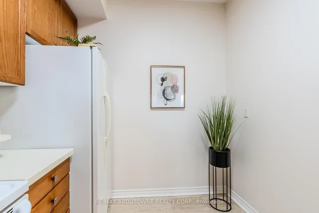 Additional image 7 of 1 Belvedere Crt Unit 409