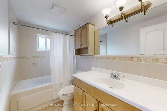 Additional image 25 of 7 Geneva Cres