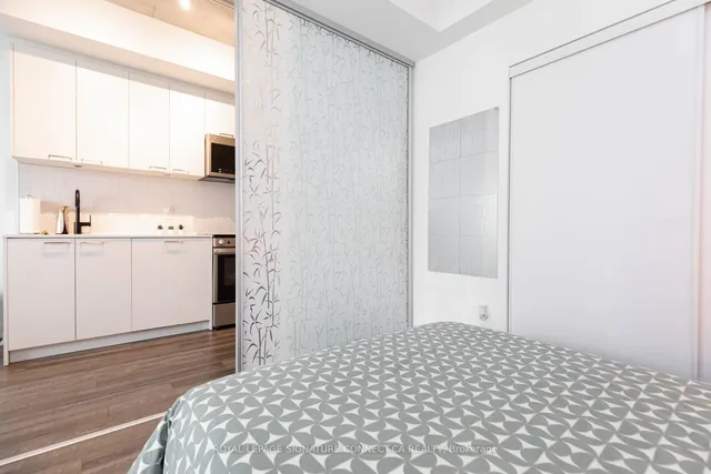 Additional image 23 of 1808 St Clair Ave Unit 219