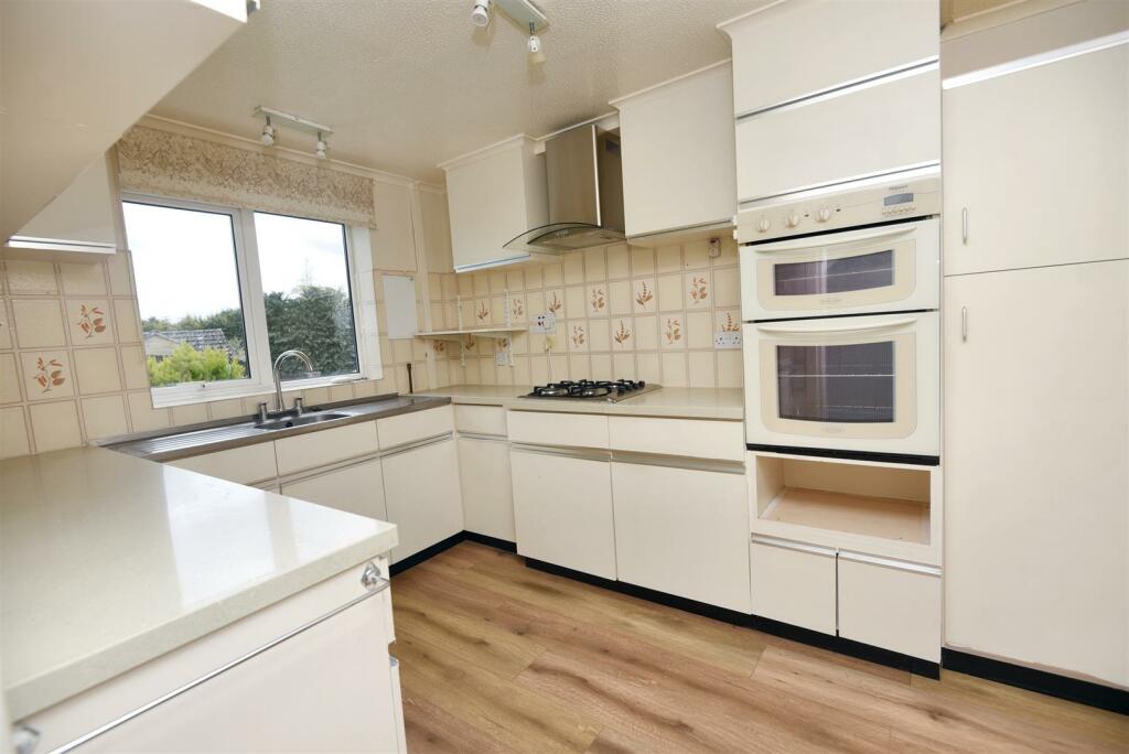 Additional image 4 of Park Road, Henstridge, Templecombe