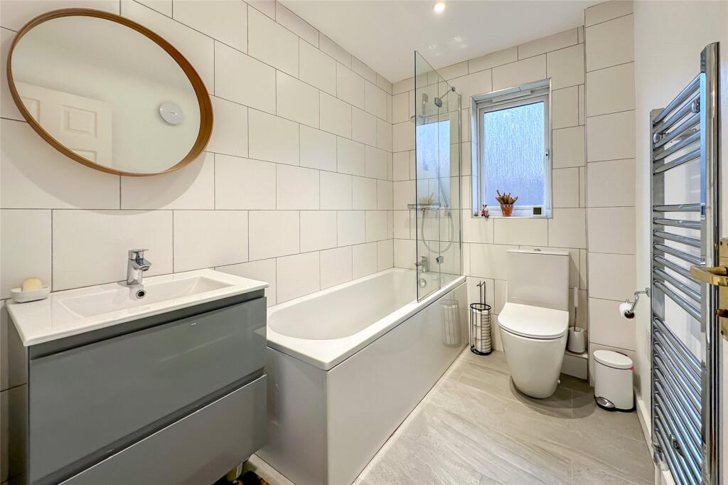 Additional image 9 of Wynches Farm Drive, St. Albans, Hertfordshire, AL4