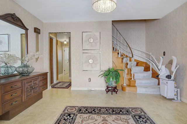 Additional image 4 of 28 Upper Canada Pl