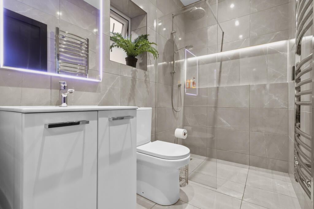 Additional image 14 of Swingate Cross, BN27