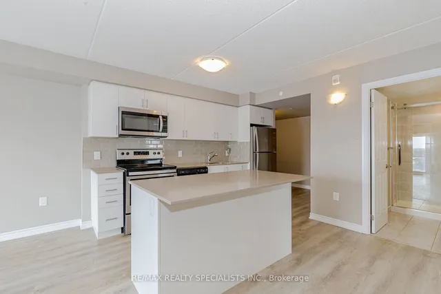 Additional image 15 of 716 Main St Unit 711