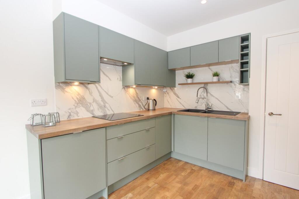 Additional image 4 of Highworth Crescent, Yate, BS37