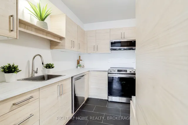 Additional image 27 of 703 Briar Cres