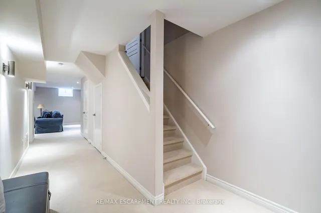 Additional image 29 of 1491 Plains Rd Unit 6