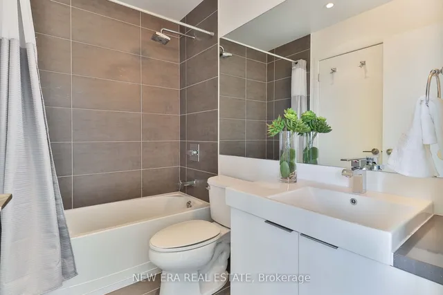 Additional image 27 of 478 King St Unit PH01