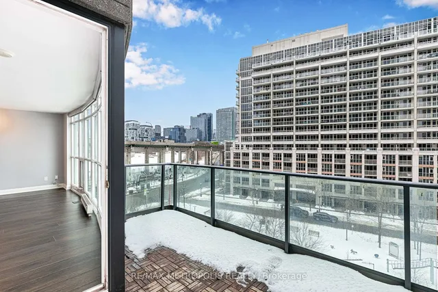 Additional image 12 of 209 Fort York Blvd Unit 678