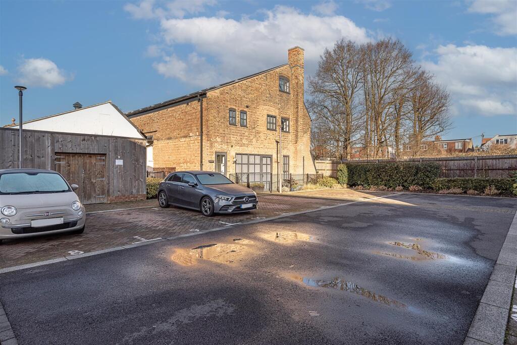 Additional image 21 of Sutton Road, St. Albans