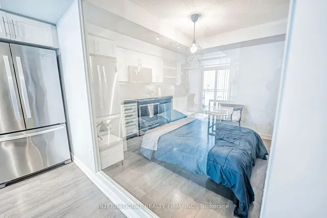 Additional image 19 of 525 Adelaide St Unit 520