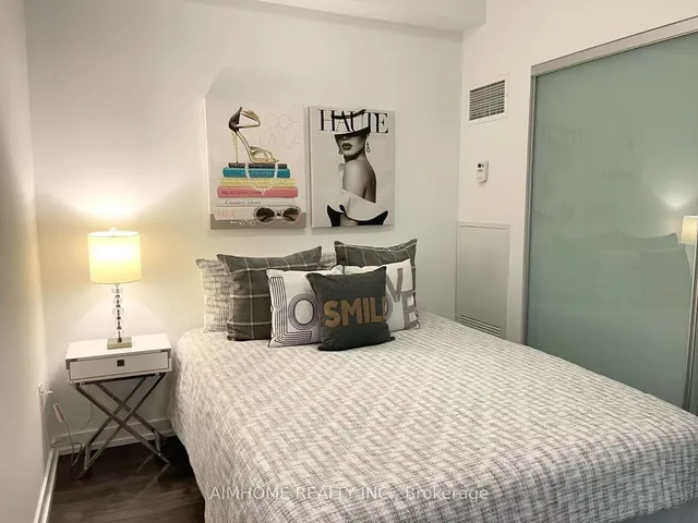 Additional image 12 of 426 University Ave Unit 2710