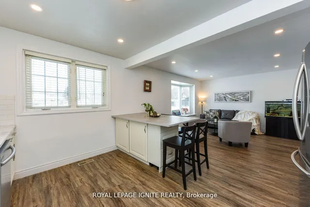 Additional image 8 of 208 Riverplace Cres