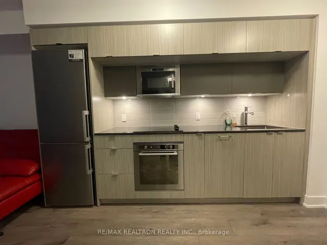 Additional image 4 of 585 Bloor St Unit 619