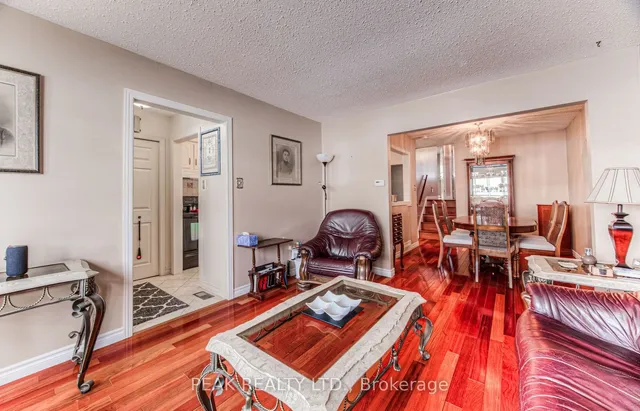 Additional image 8 of 93 Uxbridge Cres