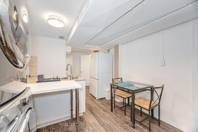 Additional image 32 of 7 Foxwarren Dr