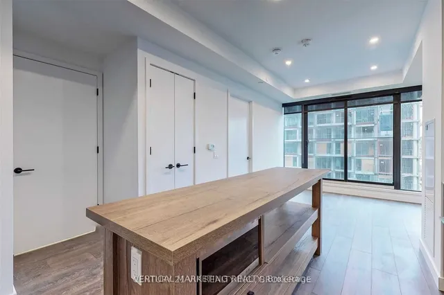 Additional image 12 of 505 Richmond St Unit 815