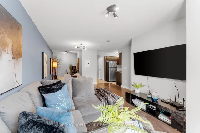 Additional image 22 of 812 Lansdowne Ave Unit 113