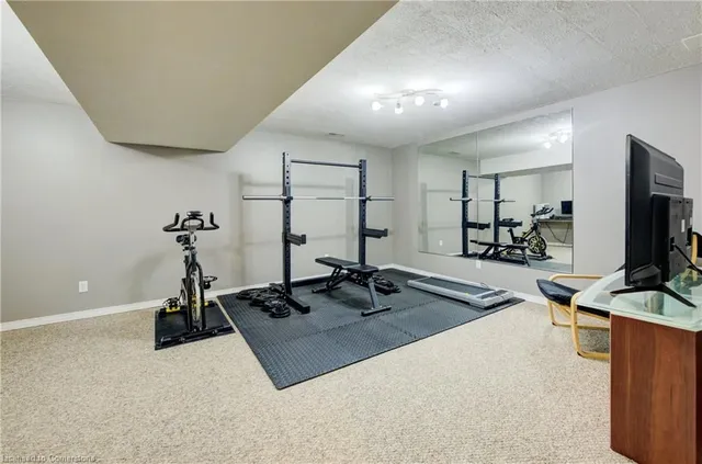 Additional image 8 of 266 Newbury Dr