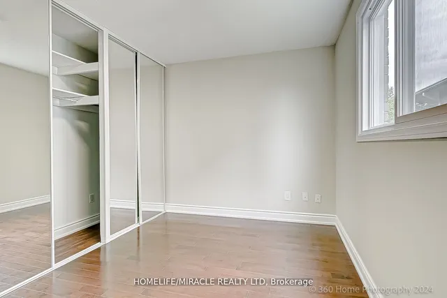 Additional image 18 of 581 Hayward Cres