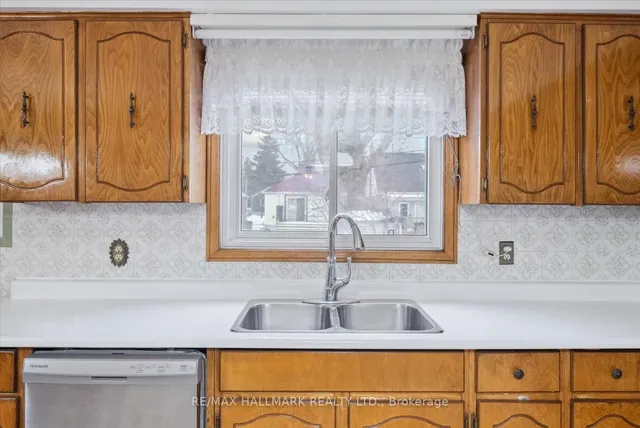 Additional image 13 of 83a Vanbrugh Ave