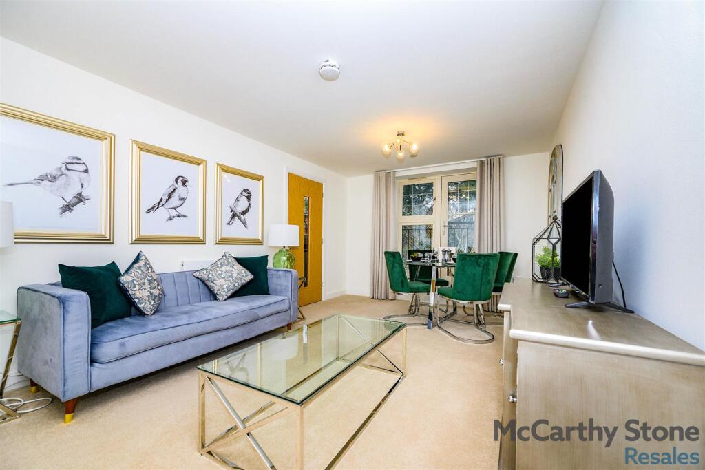 Additional image 9 of Great North Road, Hatfield