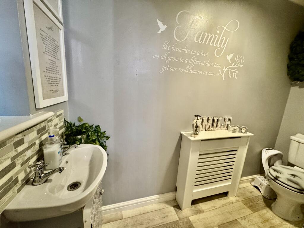 Additional image 10 of Golygfa'R Eglwys, Pontypridd