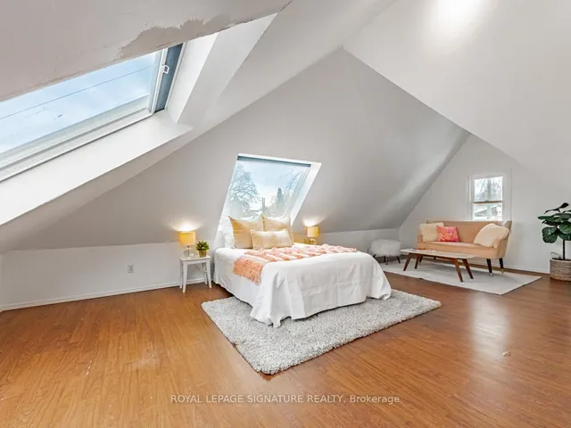 Additional image 39 of 41 Thyra Ave