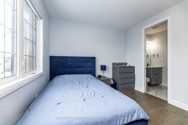 Additional image 38 of 1428 Ford Strathy Cres