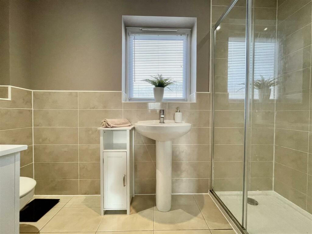 Additional image 12 of Harrowins Farm Drive, Queensbury, Bradford