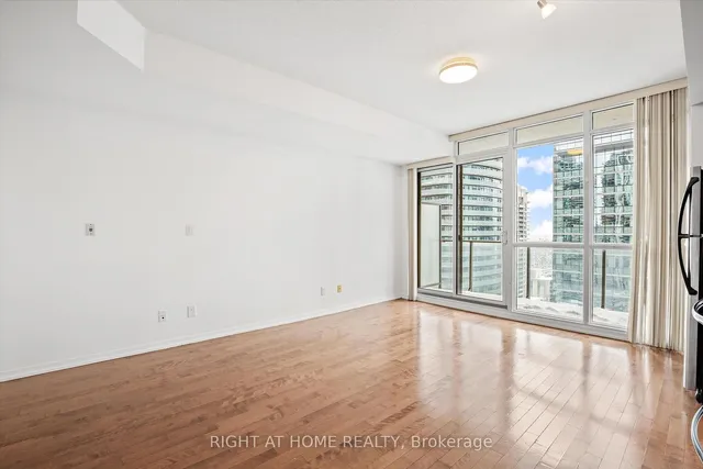 Additional image 9 of 65 Bremner Blvd Unit 2403