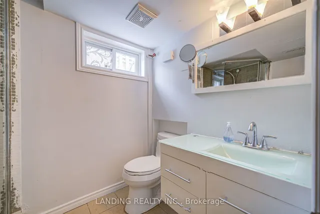 Additional image 29 of 61 Kingslake Rd