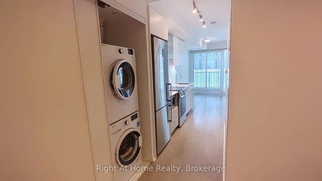 Additional image 5 of 251 Jarvis St Unit 1818