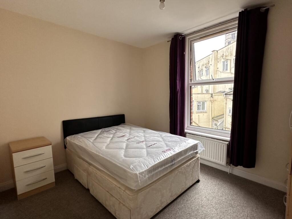 Additional image 4 of The Triangle, Triangle