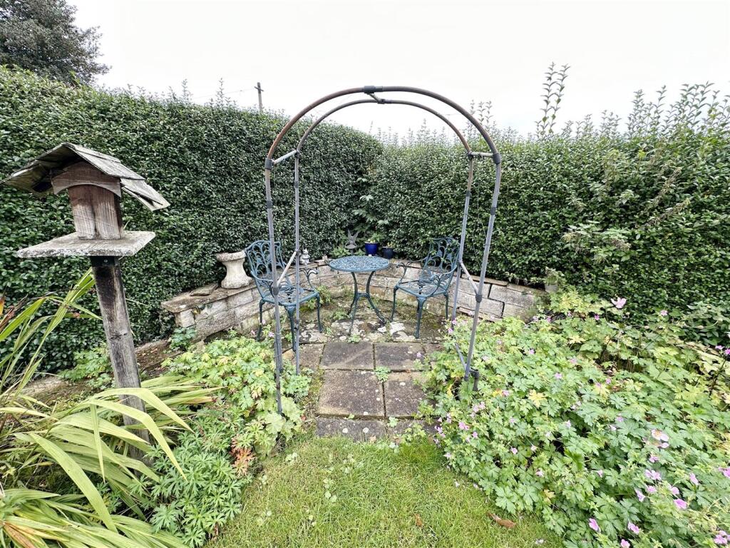 Additional image 14 of Easby