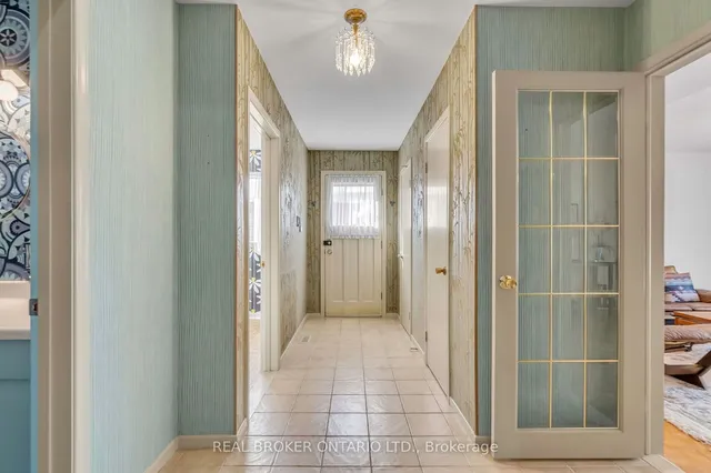 Additional image 31 of 24 Winsland Dr