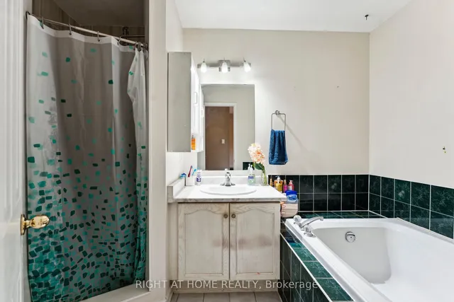 Additional image 22 of 108 Goldenlight Circ