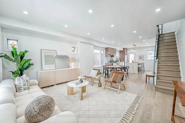 Additional image 38 of 548 Glebeholme Blvd