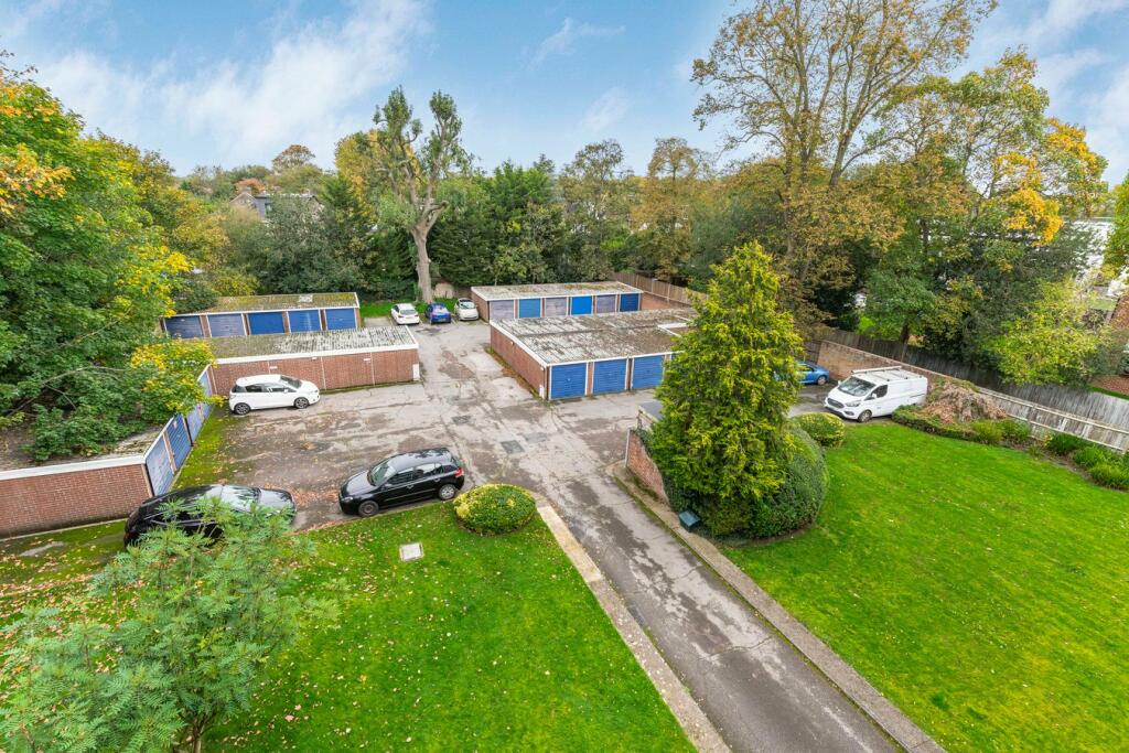 Additional image 10 of Bromley Road, Beckenham, BR3