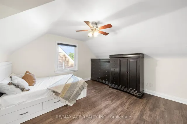 Additional image 25 of 218 Bogert Ave