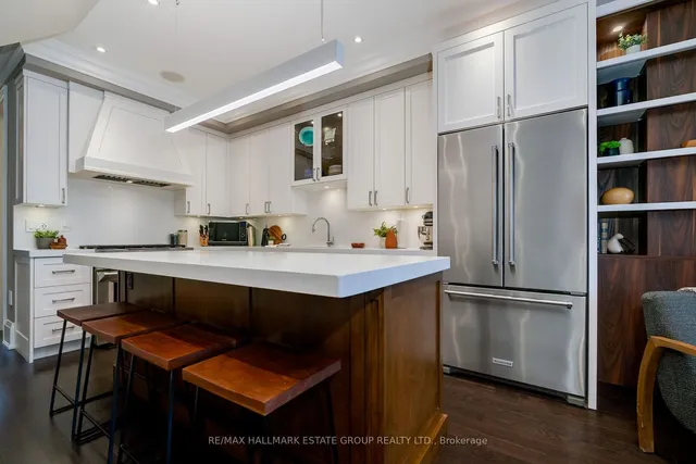 Additional image 10 of 30 Roosevelt Rd