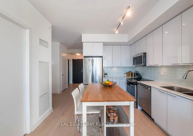 Additional image 9 of 10 Park Lawn Rd Unit 1408