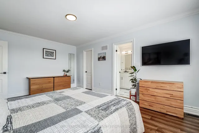 Additional image 29 of 1641 Allan Cres Cres