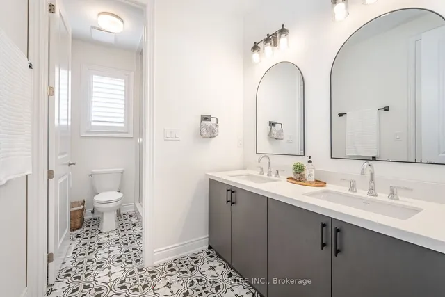 Additional image 35 of 583 Beam Crt