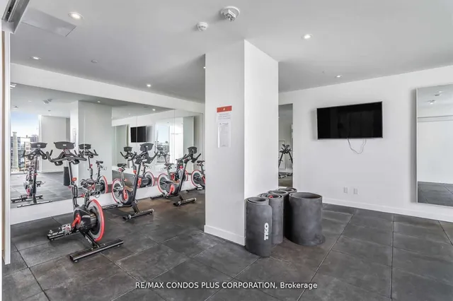 Additional image 31 of 135 East Liberty St Unit 1402