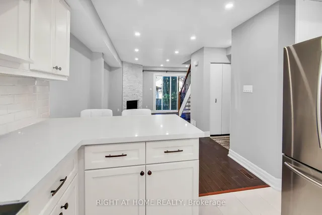 Additional image 9 of 2716 St Clair Ave Unit 13