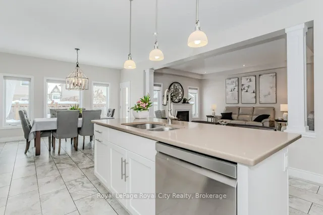 Additional image 14 of 213 Tremaine Cres