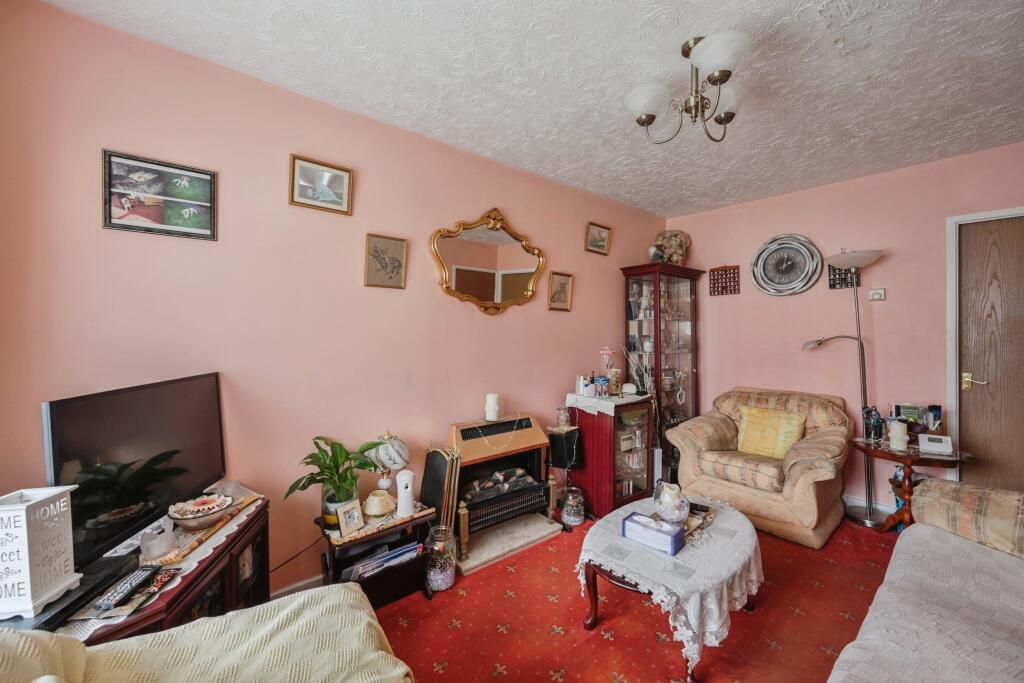 Additional image 5 of Birchwood Avenue, Dordon, Tamworth, Warwickshire, B78