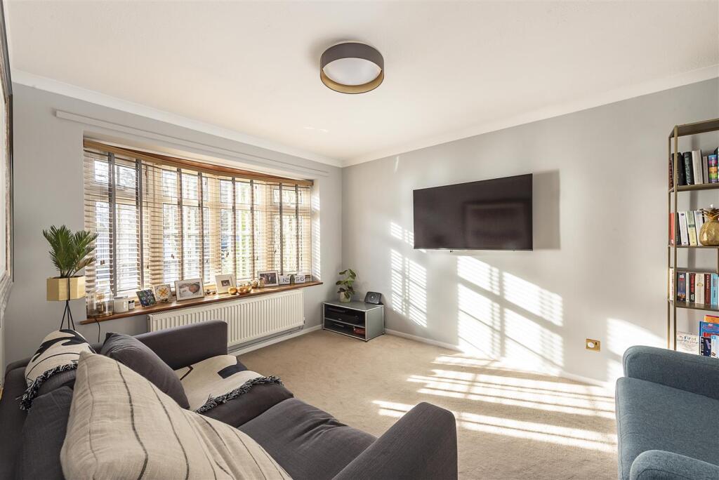 Additional image 2 of Chesterton Avenue, Harpenden